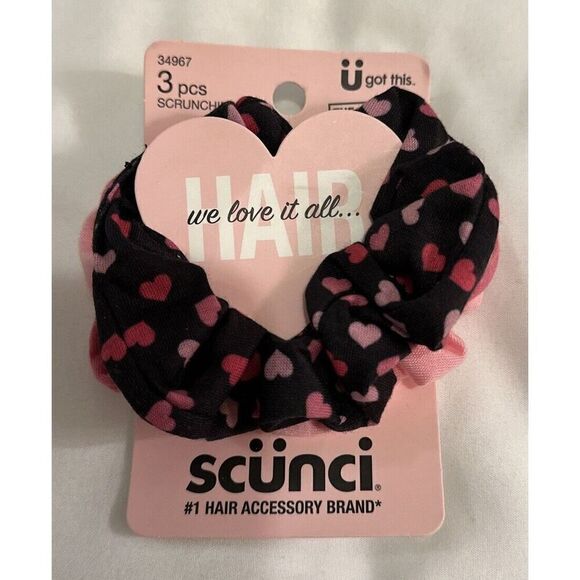Scunci 3 Piece Assorted Pink Heart Scrunchie Set NEW - Picture 1 of 2